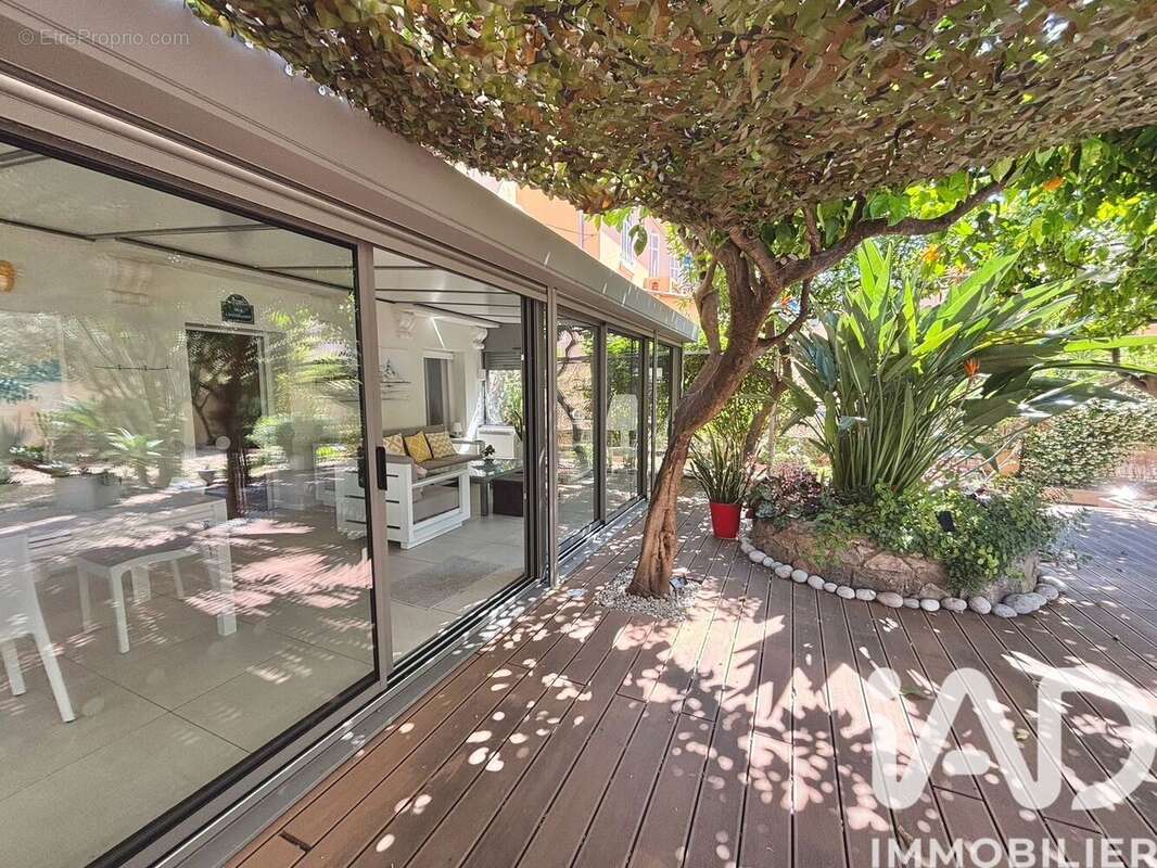 Photo 2 - Maison à HYERES