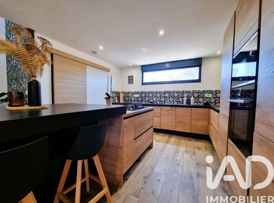 Maison 220 m² à Salleles-D'aude  - photo 7