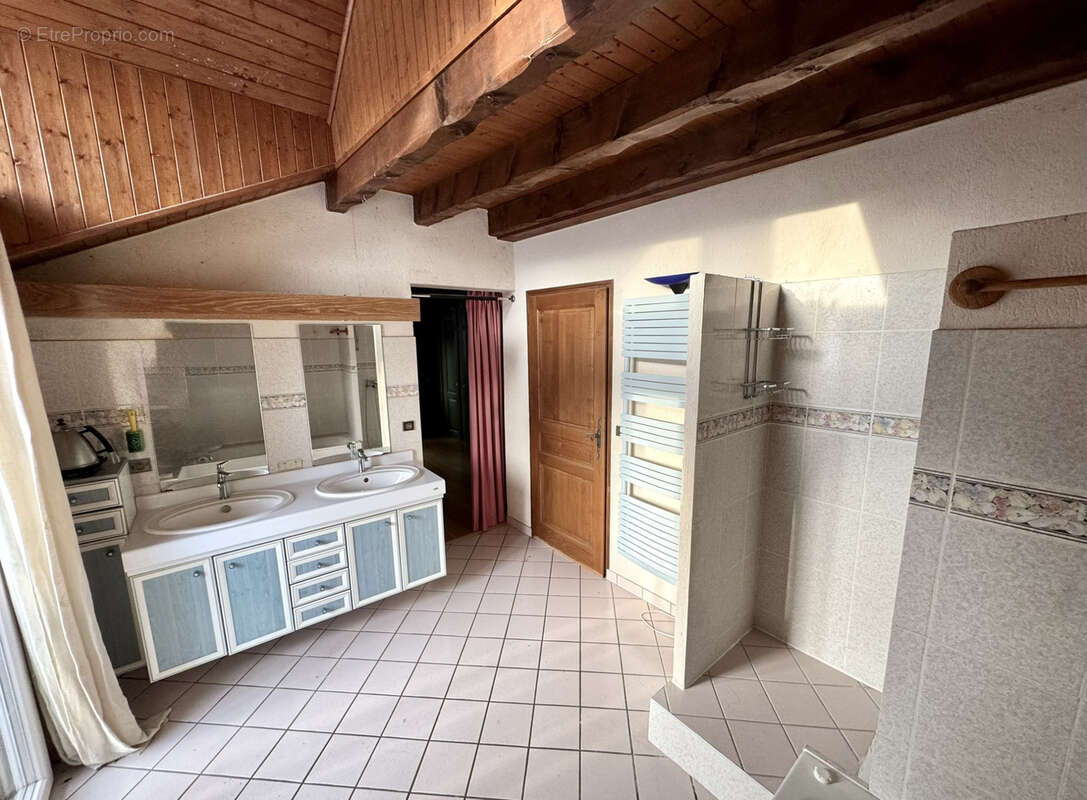 Maison à ALLONZIER-LA-CAILLE