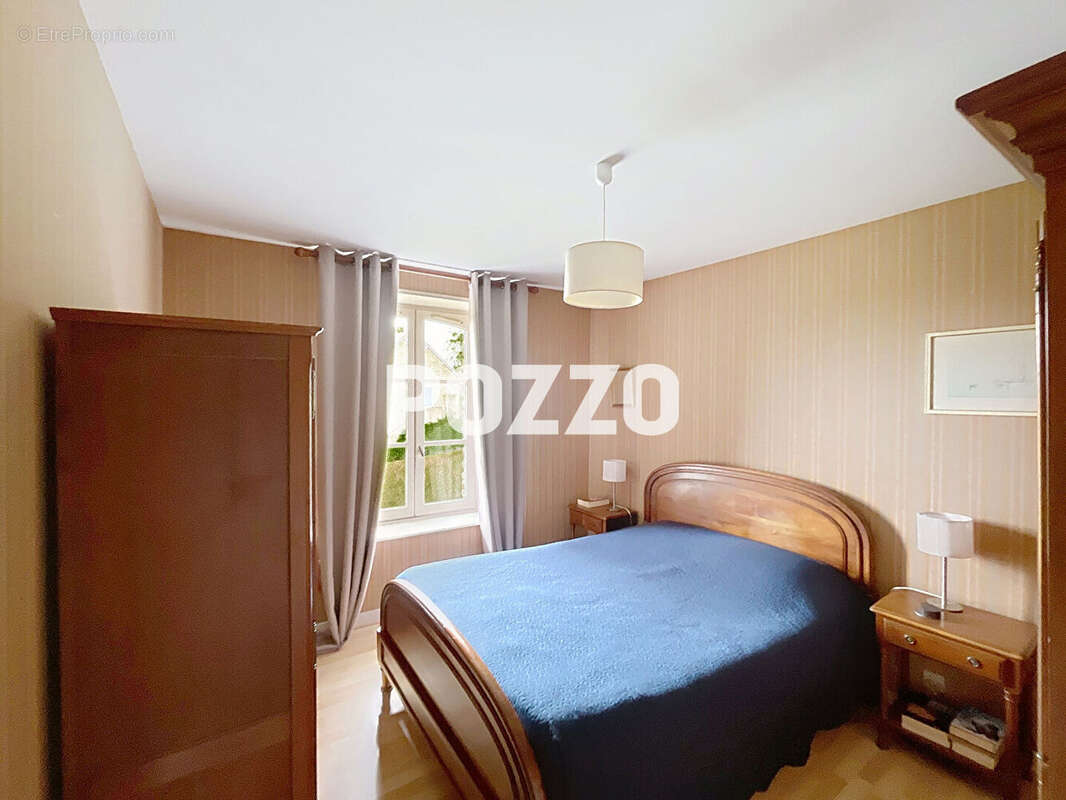 Maison à SAINT-PIERRE-DE-SEMILLY