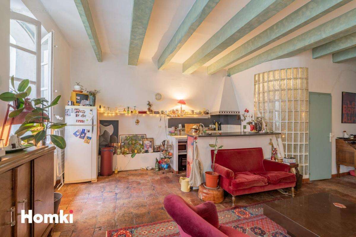Appartement à MARSEILLE-1E