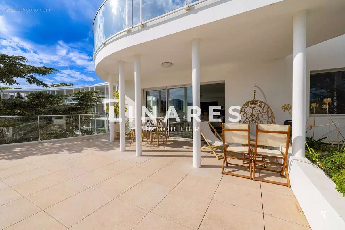 Appartement à MARSEILLE-8E