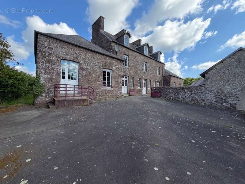 Appartement à SOULLES