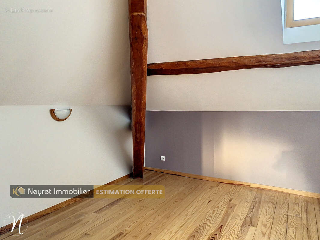 Appartement à SAINT-ETIENNE