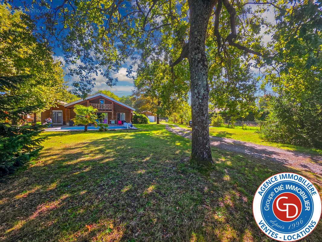 Villa avec 5 chambres, garage et piscine - photo 8