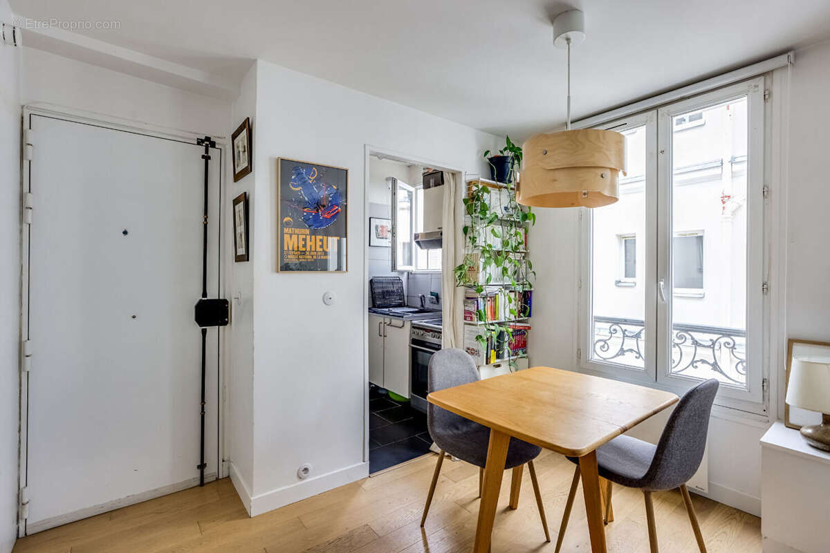 Appartement à PARIS-17E