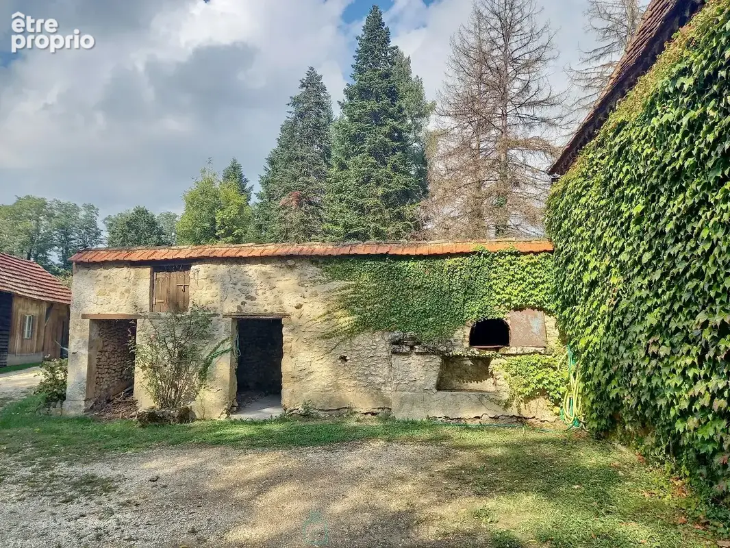 A Coux-et-Bigaroque au calme Superbe longère en pierre de 1833. - photo 9