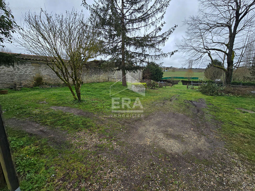 Maison à SAINT-SEURIN-SUR-L&#039;ISLE