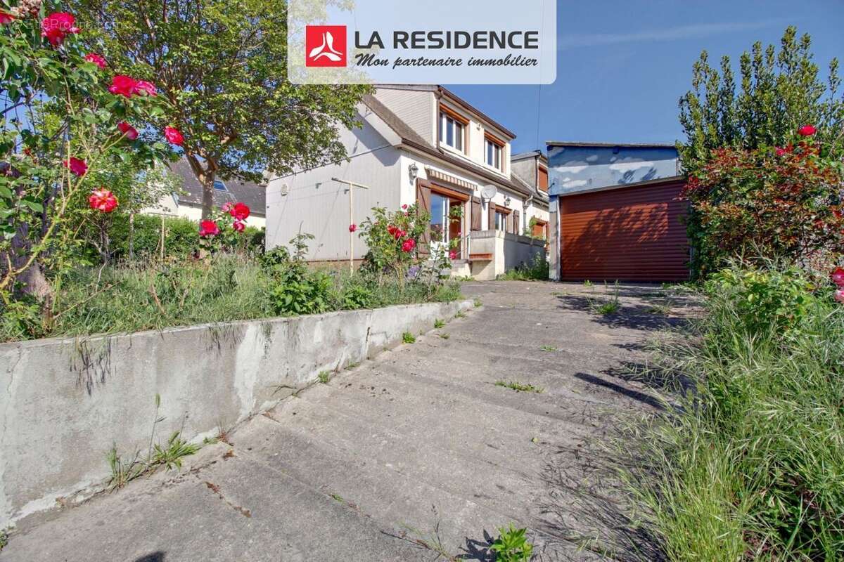 Maison à SAINT-ETIENNE-DU-ROUVRAY