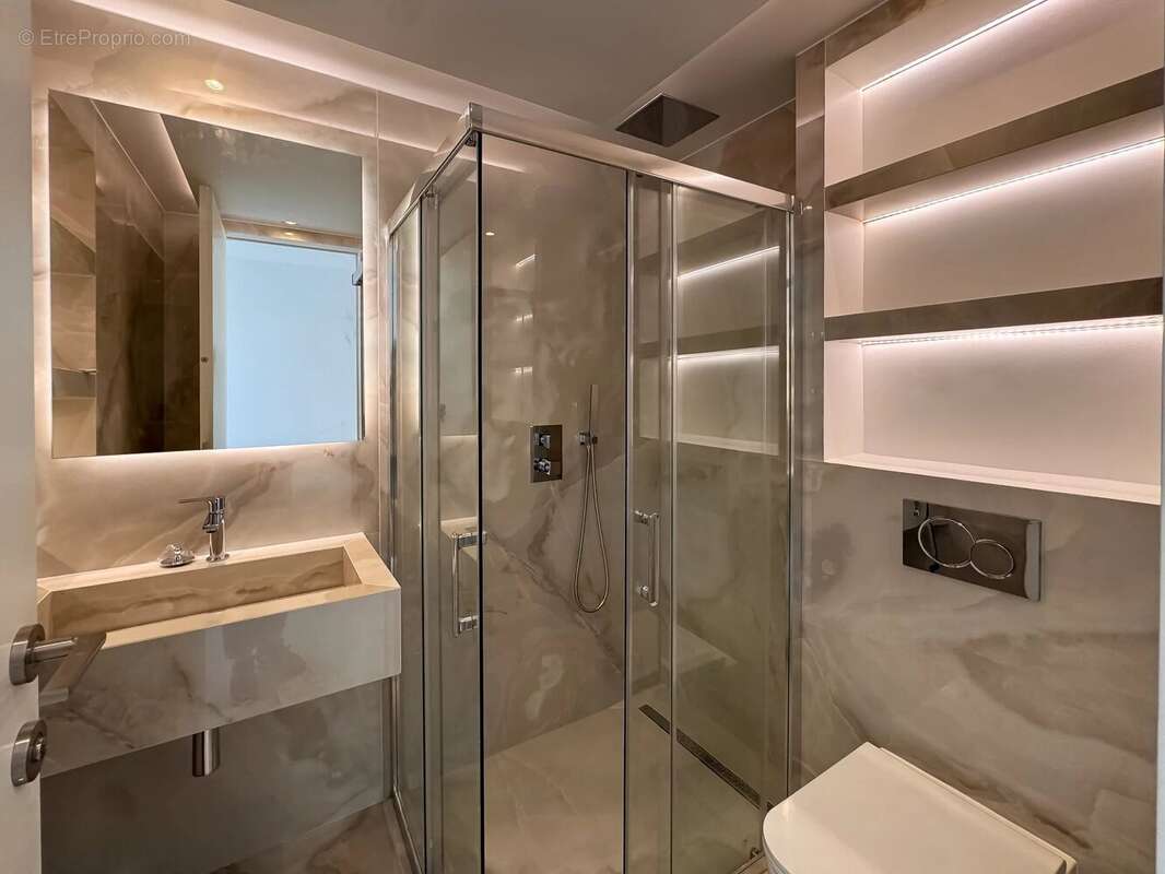 Appartement à ROQUEBRUNE-CAP-MARTIN