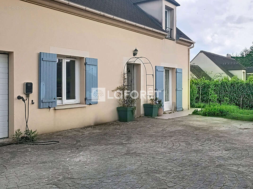 Maison à LUZARCHES