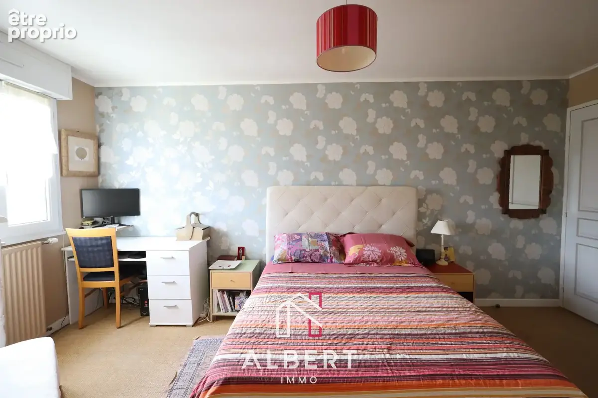 Angers Les Justices - Appartement type 5 de 110 M2 - 3 chambres, balcon et garage - photo 9