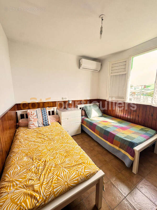 Maison à BAIE-MAHAULT