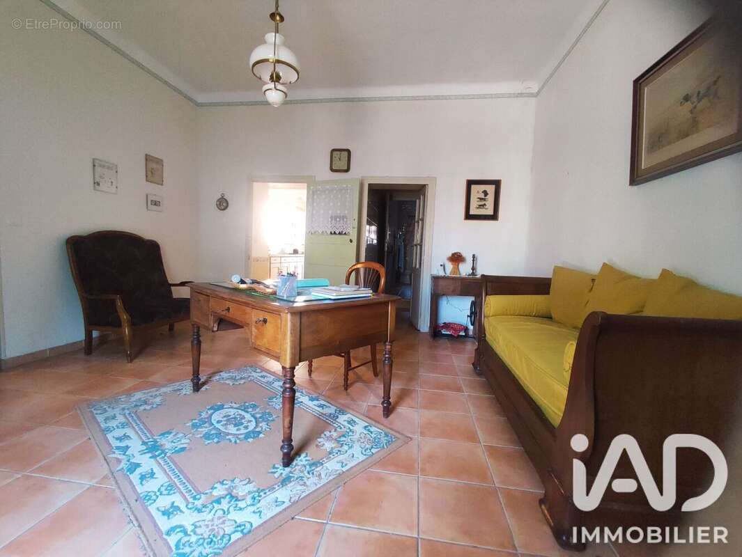 Maison 285 m² à Gabian  - photo 9