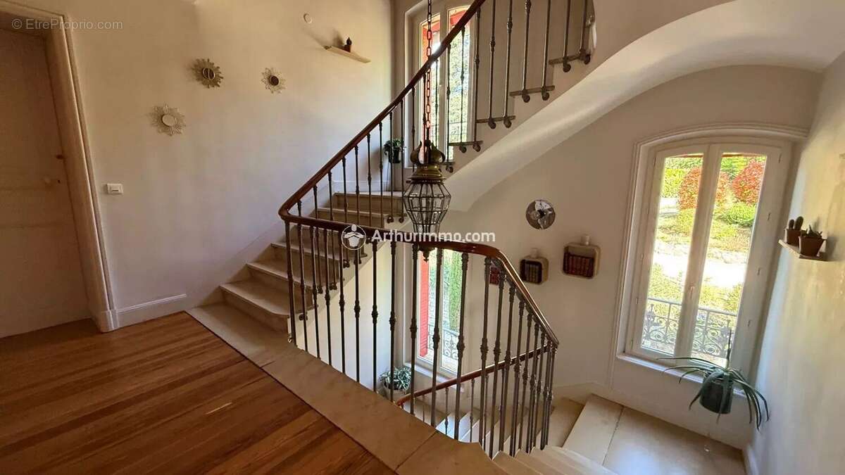 Maison à MOSTUEJOULS