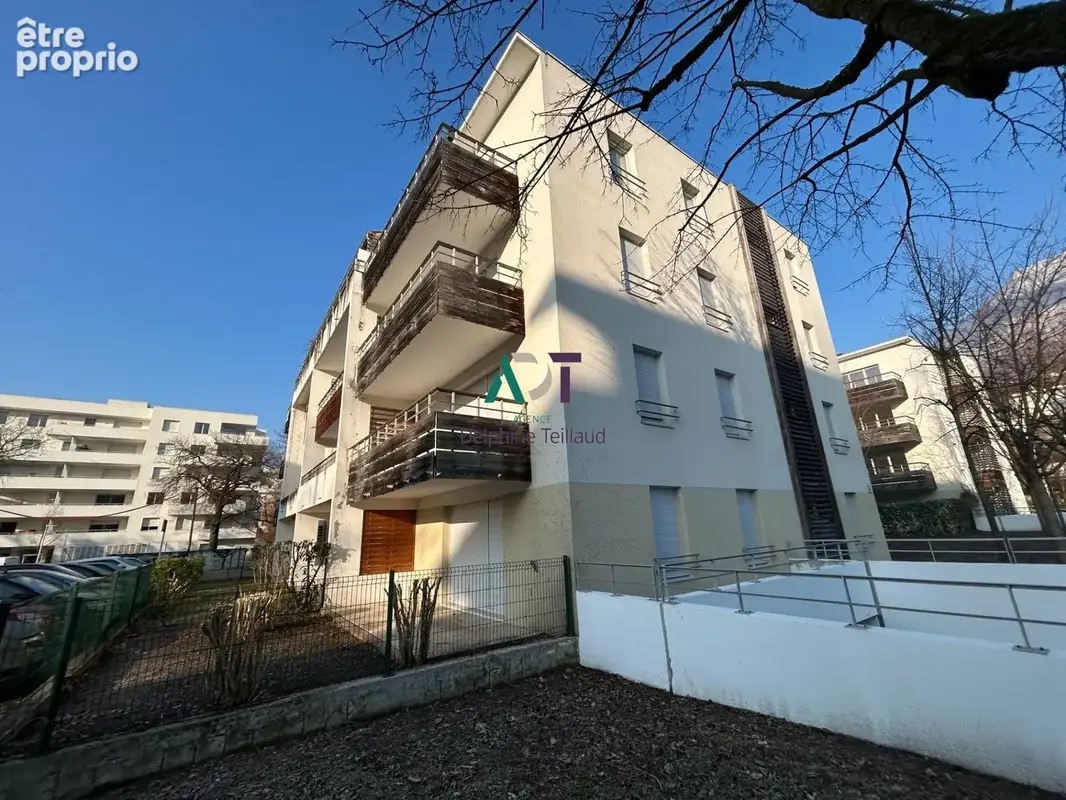 Appartement à MEYLAN