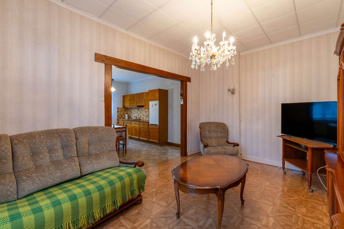 Maison à SAINTE-MARIE-AUX-CHENES