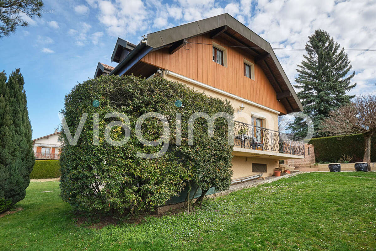 Maison à CRANVES-SALES