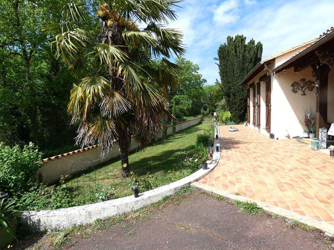 Maison Saint Martial D Albarede 4 pièce(s) 98 m2 - photo 5
