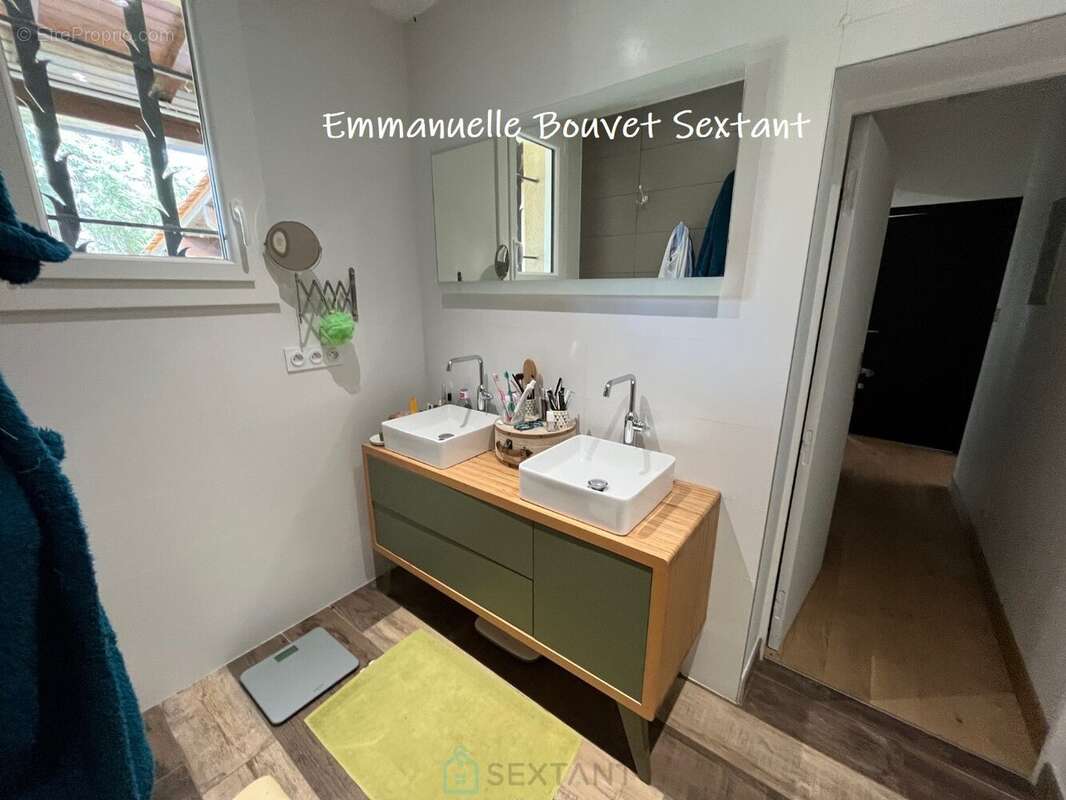 Maison en pierres, 4 chambres, 2 sde, garage, car-port, atelier, véranda, sur 4750 m2 clos. - photo 14