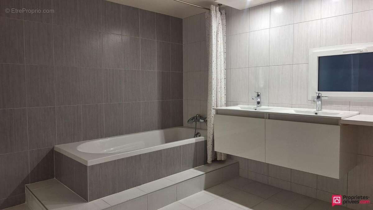 Maison à SAINT-REMY-LES-CHEVREUSE