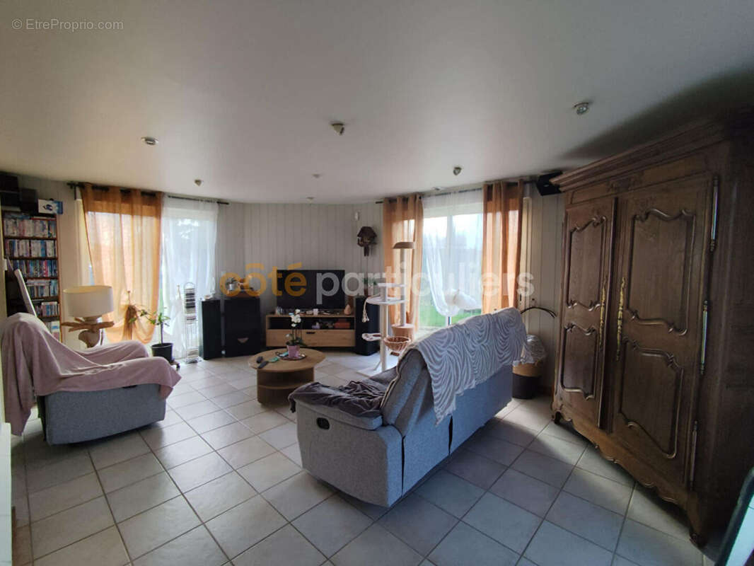 Maison à SAINTE-PIENCE