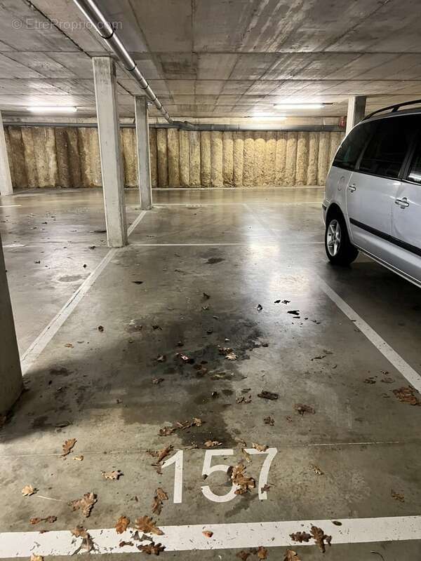 Appartement à BEAUZELLE