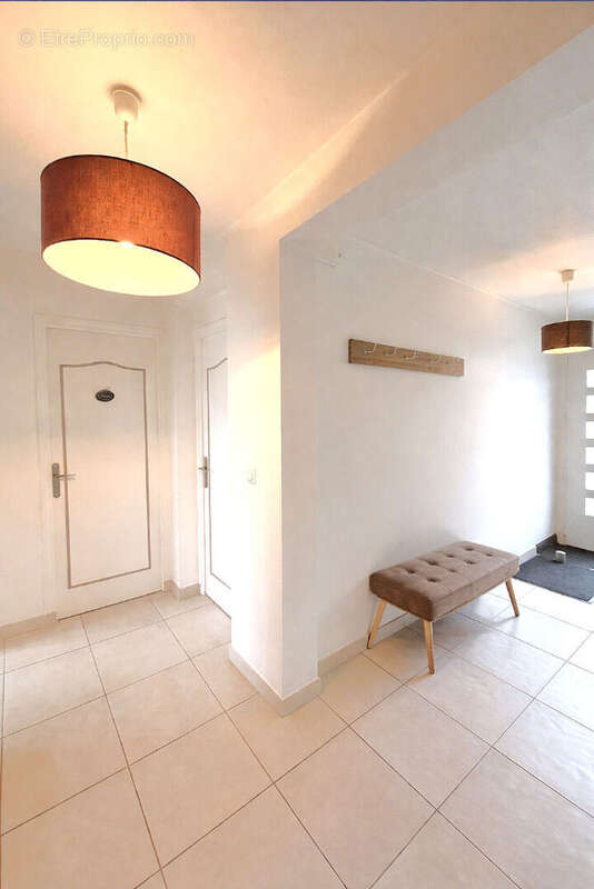 Maison à LA CHAPELLE-EN-SERVAL