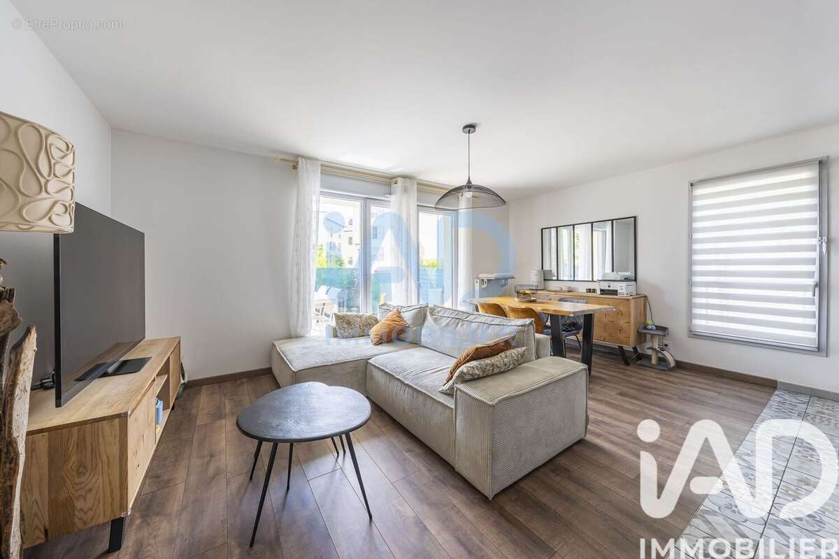 Photo 2 - Appartement à SAVIGNY-LE-TEMPLE