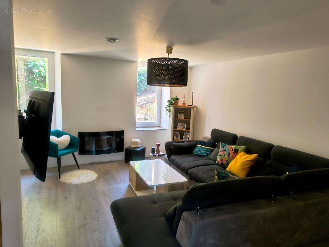 Maison + patio + garage - photo 8