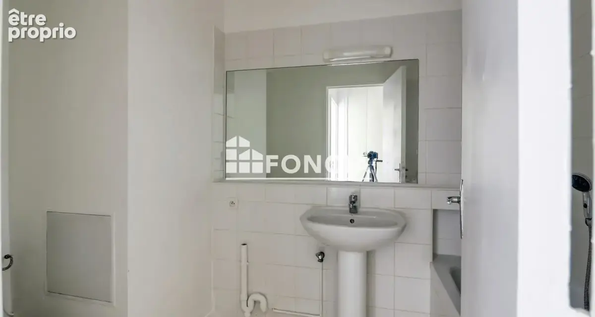 Studio de 31.99 m² + place de parking + cave - métro 8 Créteil-Préfecture - photo 6