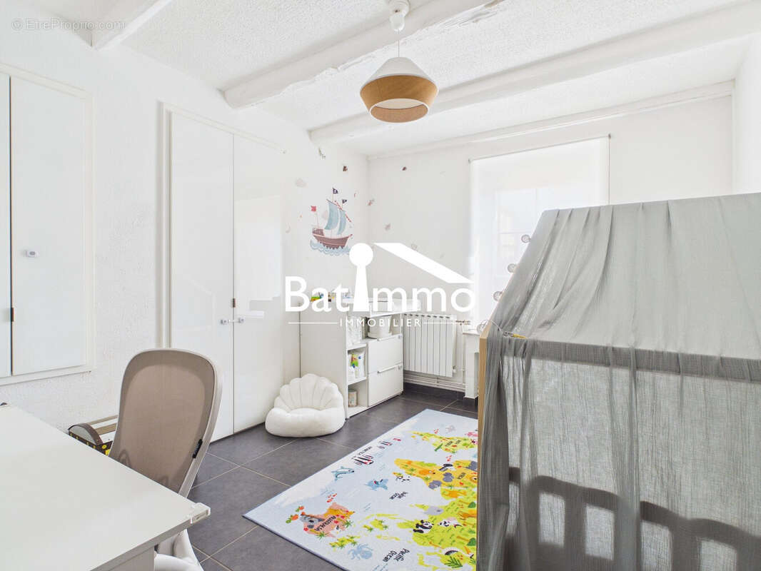 Appartement à SCY-CHAZELLES