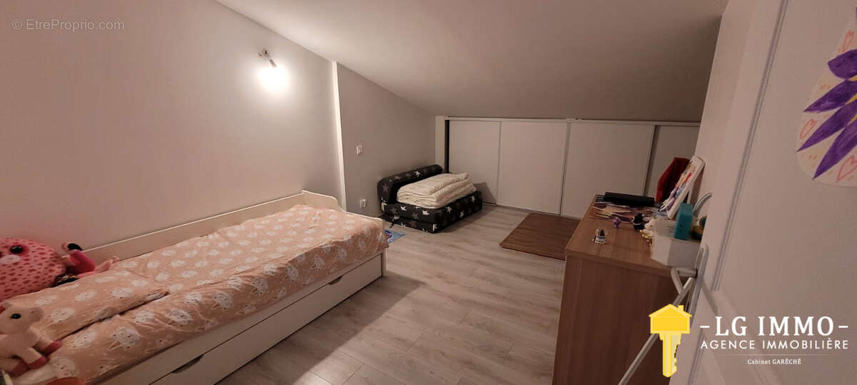 Maison à MONTPELLIER-DE-MEDILLAN