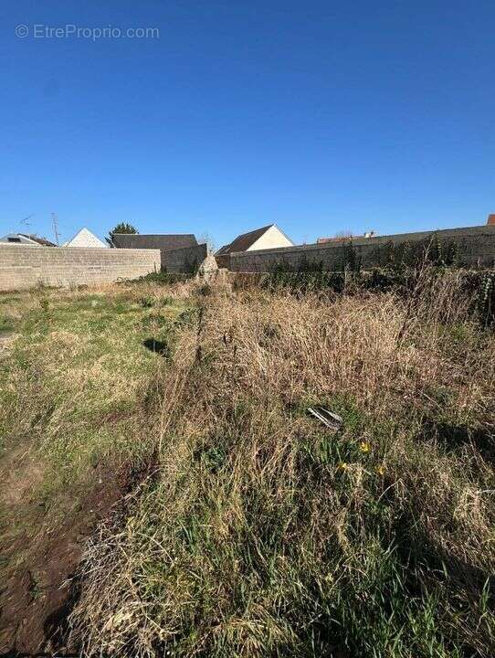 Terrain à ETAMPES