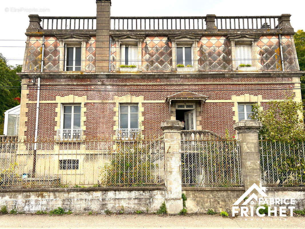 Maison à MERICOURT