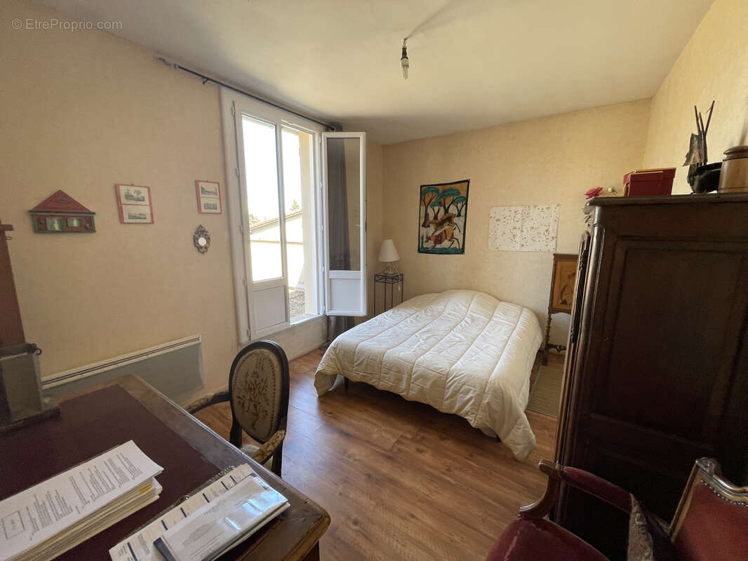 Maison à LIMAS