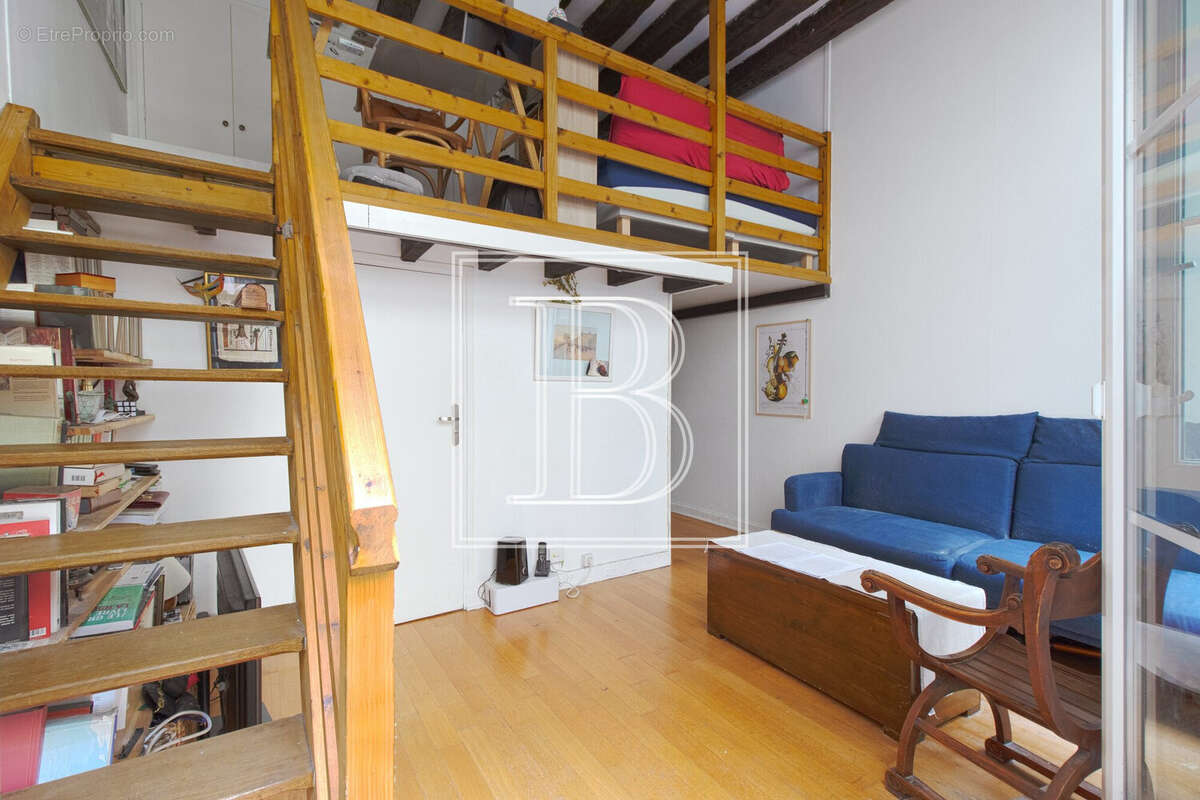 Appartement à PARIS-4E