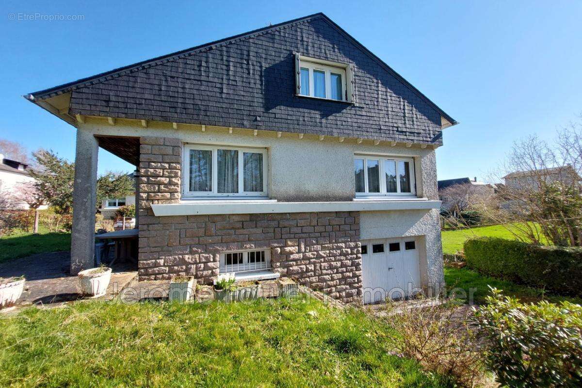 Maison à EGLETONS