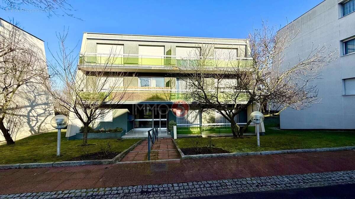 Appartement à LE RAINCY