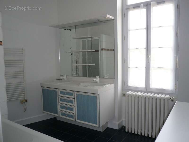  A Vendre Maison BOURGEOISE COGNAC Proche Centre Ville  - photo 47