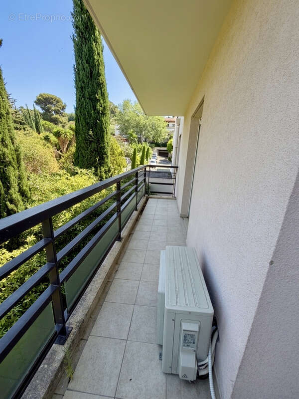 NICE OUEST   CORNICHE FLEURIE  Beau 3 pièces avec grande terrasse, piscine et parking - photo 6