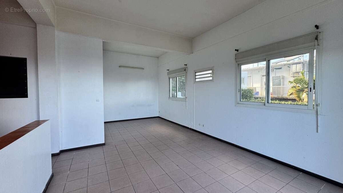 Appartement à LES AVIRONS