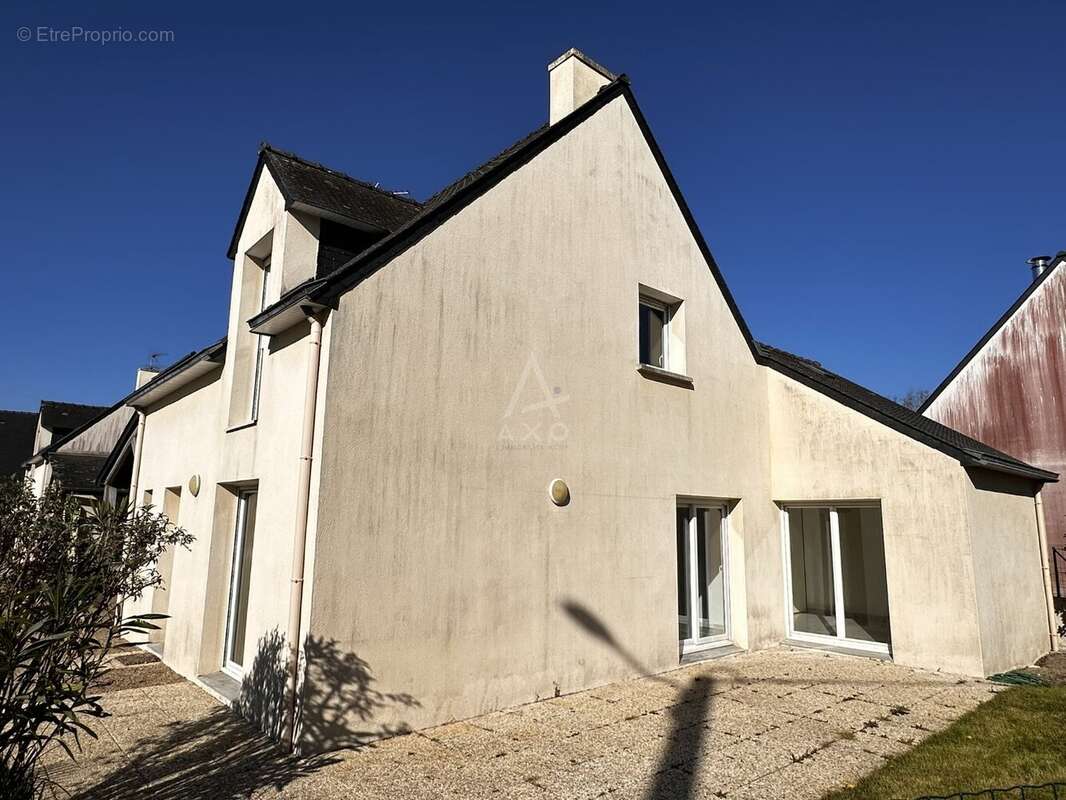 Maison à LOCOAL-MENDON