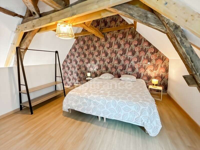 Maison à MONCE-EN-BELIN