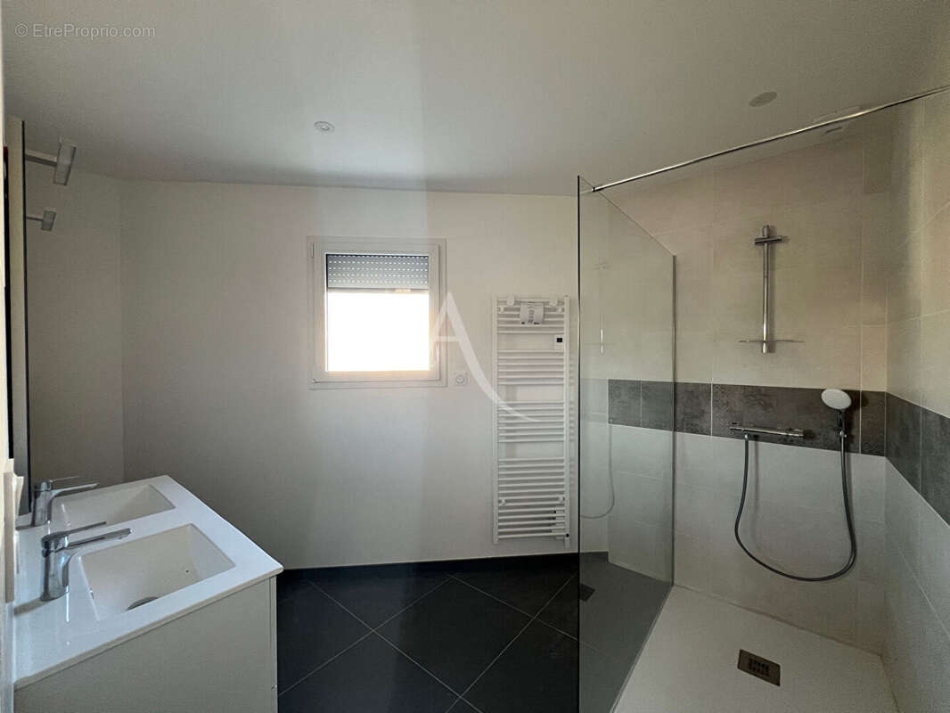 Maison à LONGEVILLE-SUR-MER