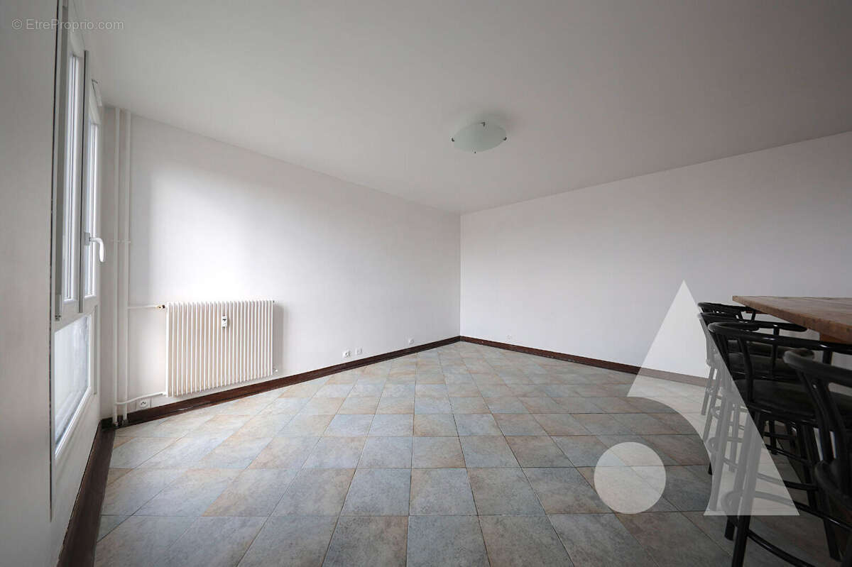 Appartement à CORBEIL-ESSONNES