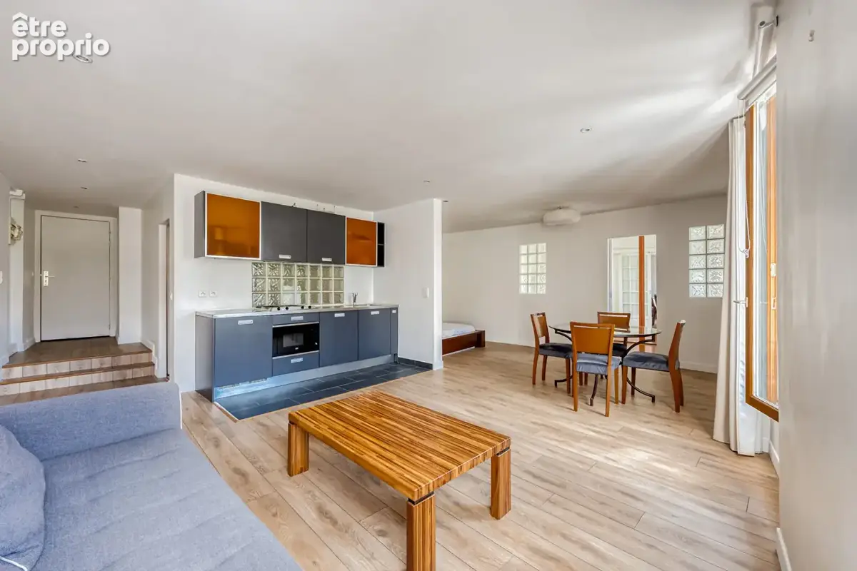 *** exclusivite - emplacement n°1 appartement de 2/3 pieces avec vue  imprenable sur l'eglise plein sud **** - photo 3