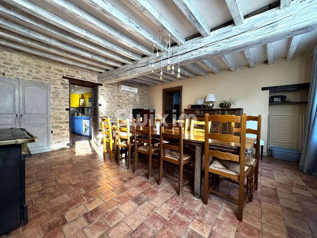 Maison à AVALLON