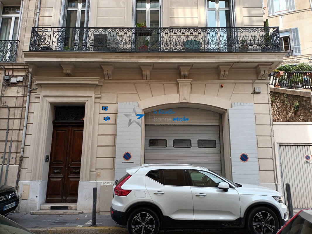 Commerce à MARSEILLE-1E
