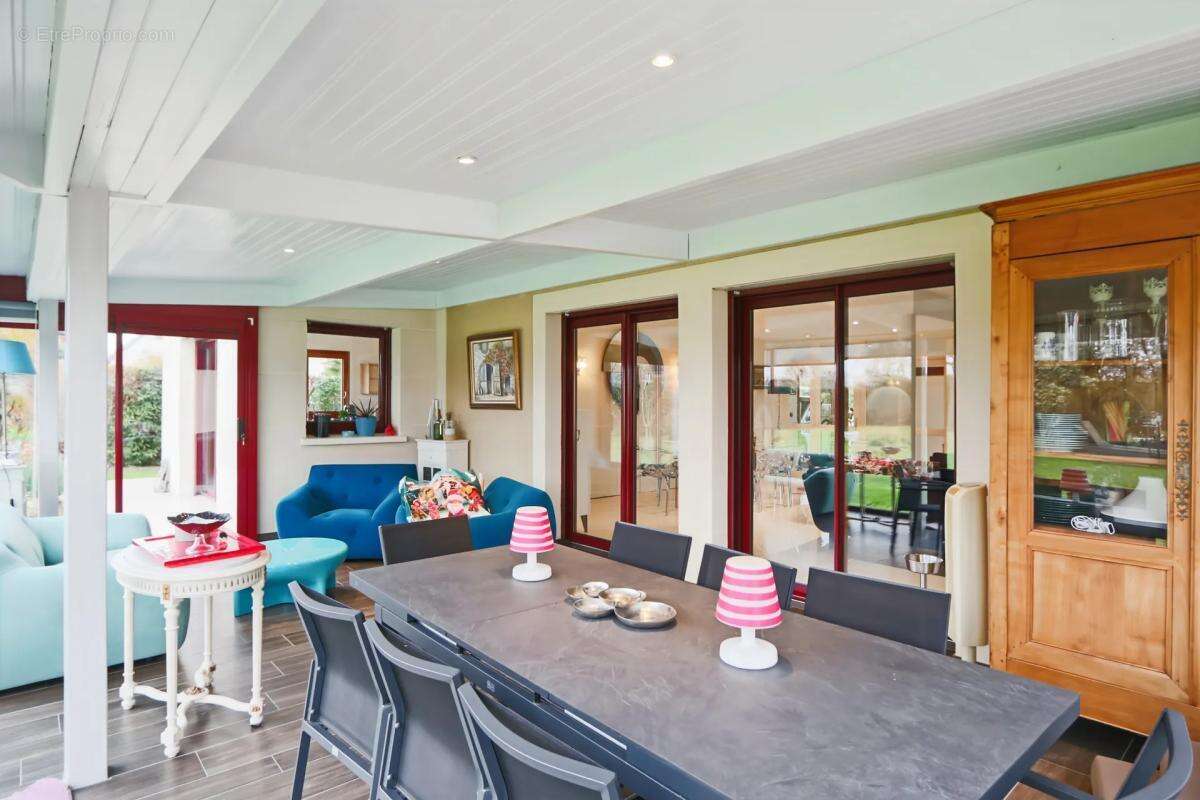 Maison à VOIVRES-LES-LE-MANS